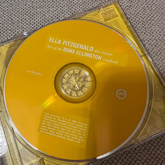 - ๐5 for $15 ๐ ELLA FITZGERALD DAY DREAM/ BEST OF DUKE ELLINGTON SONGBOOK CD - Picture 3 of 3